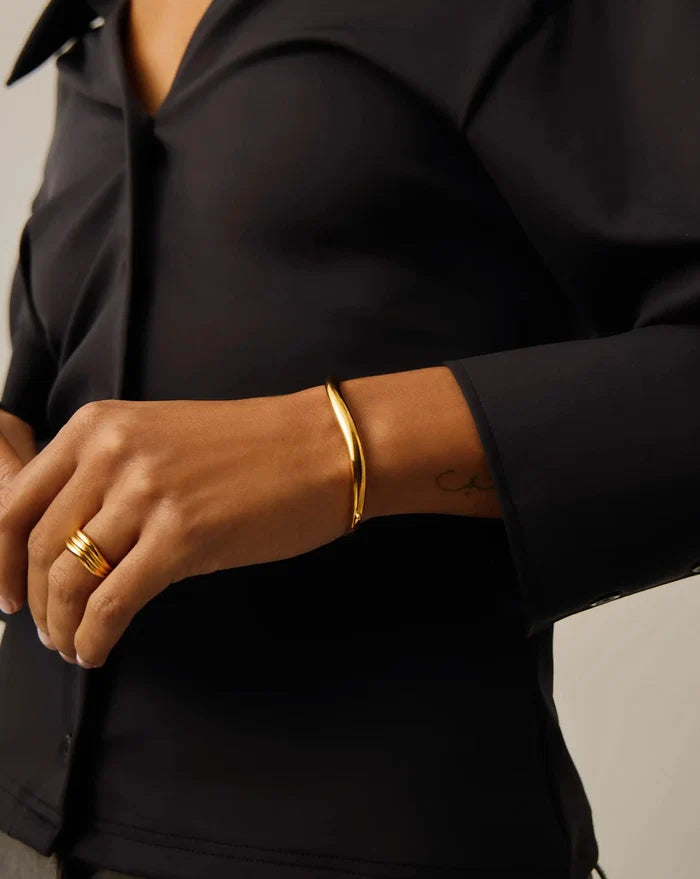 Savi Signature Hinged Bangle | Mix Metal Bracelets Missoma