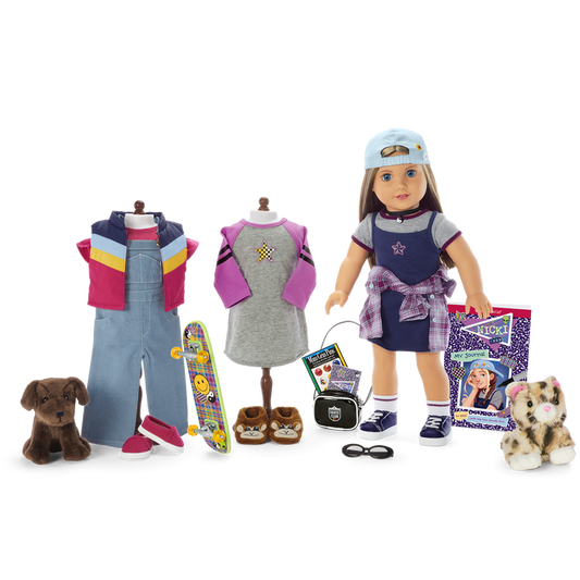 ’90s Twins Nicki’s™ Skateboarding Gift Set (Historical Characters)