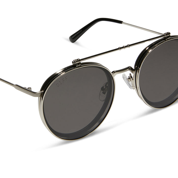 star wars x diff eyewear anakin™️ podracer™️ round sunglasses with a galactic brushed silver metal frame and space gray polarized lenses detailed view