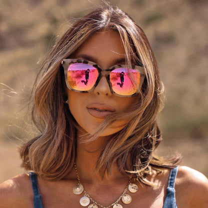 UGC - lifestyle - Hayley Stoesz wearing diff eyewear bella square womens sunglasses with a cream tortoise acetate frame and pink mirror lenses