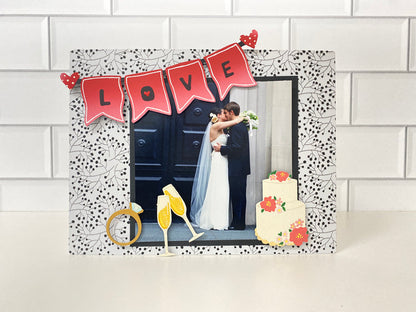 Easel w/ Kickstd 8.5x6.5 White/Black Berries Pattern