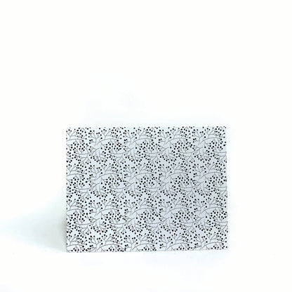 Easel w/ Kickstd 8.5x6.5 White/Black Berries Pattern