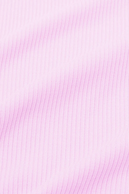 Close up of the ribbed fabric: A pinkish lilac