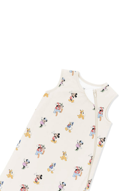 Zipper of Sleep Bag in Mickey Mouse and Friends print on an oat background